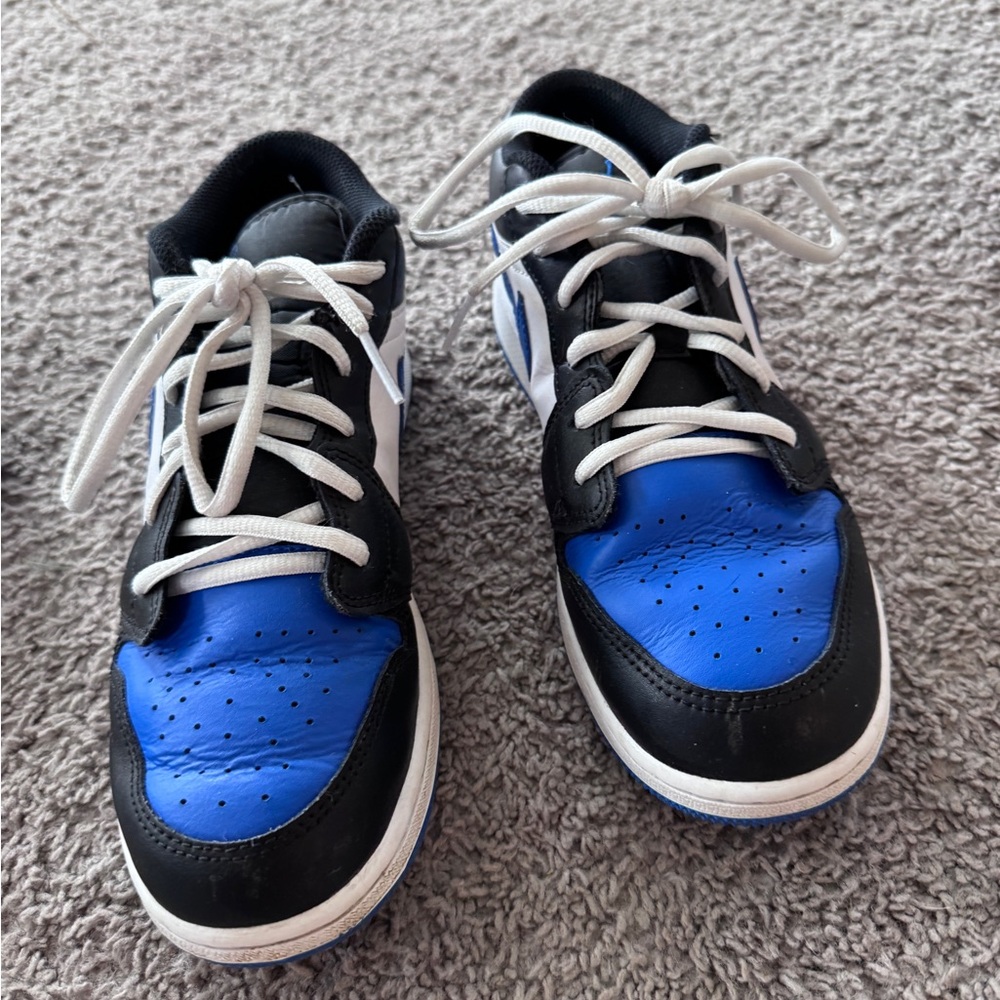 Air Jordan 1 
Low